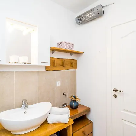 Family Friendly House With A Parking Space Mokosica, Dubrovnik - 19154 *